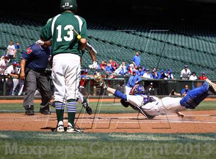Thumbnail 1 in St. Ignatius vs. Sacred Heart Cathedral photogallery.
