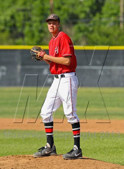 Thumbnail 3 in Saugus @ Hart photogallery.