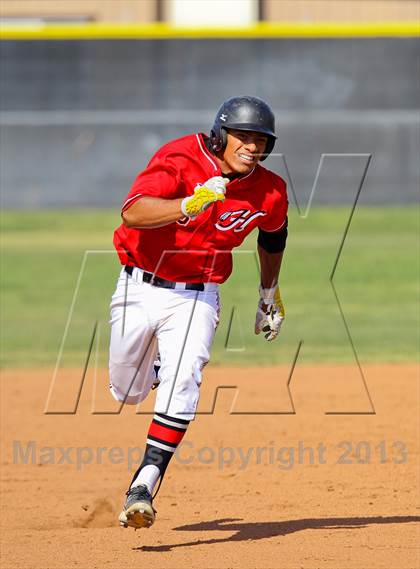 Thumbnail 1 in Saugus @ Hart photogallery.