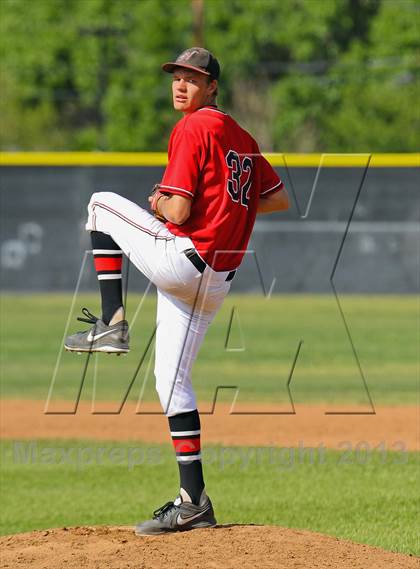 Thumbnail 3 in Saugus @ Hart photogallery.