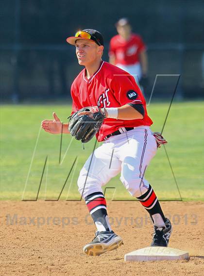 Thumbnail 2 in Saugus @ Hart photogallery.