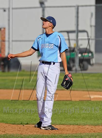 Thumbnail 3 in Saugus @ Hart photogallery.