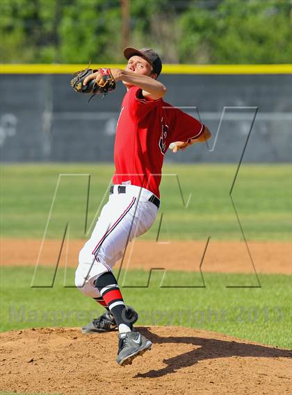 Thumbnail 3 in Saugus @ Hart photogallery.