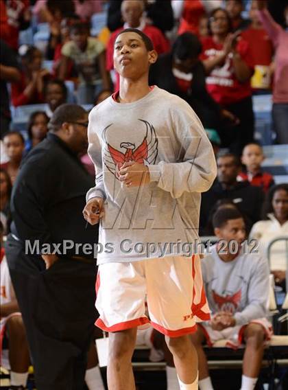 Thumbnail 2 in Winston-Salem Prep vs. Plymouth (NCHSAA 1A Final) photogallery.