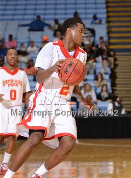 Thumbnail 2 in Winston-Salem Prep vs. Plymouth (NCHSAA 1A Final) photogallery.