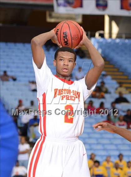 Thumbnail 2 in Winston-Salem Prep vs. Plymouth (NCHSAA 1A Final) photogallery.