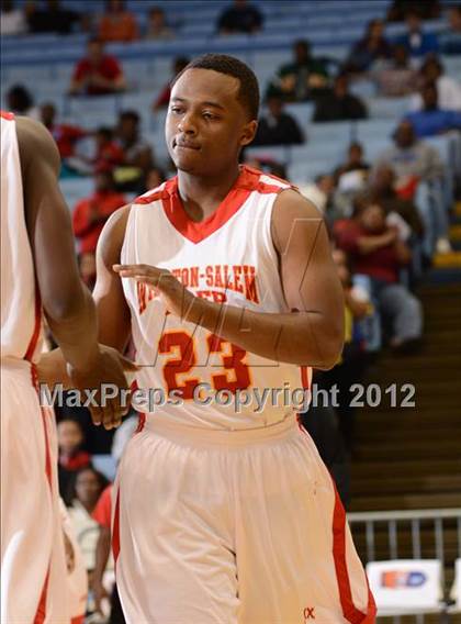 Thumbnail 2 in Winston-Salem Prep vs. Plymouth (NCHSAA 1A Final) photogallery.