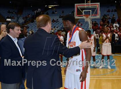 Thumbnail 1 in Winston-Salem Prep vs. Plymouth (NCHSAA 1A Final) photogallery.
