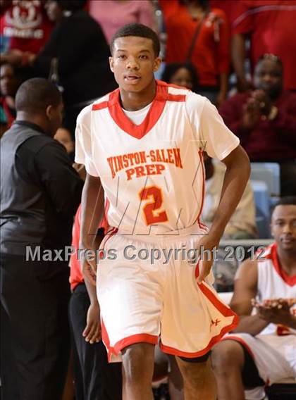 Thumbnail 2 in Winston-Salem Prep vs. Plymouth (NCHSAA 1A Final) photogallery.