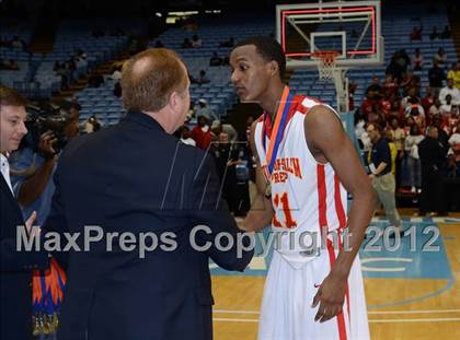 Thumbnail 2 in Winston-Salem Prep vs. Plymouth (NCHSAA 1A Final) photogallery.