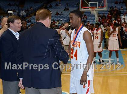 Thumbnail 2 in Winston-Salem Prep vs. Plymouth (NCHSAA 1A Final) photogallery.