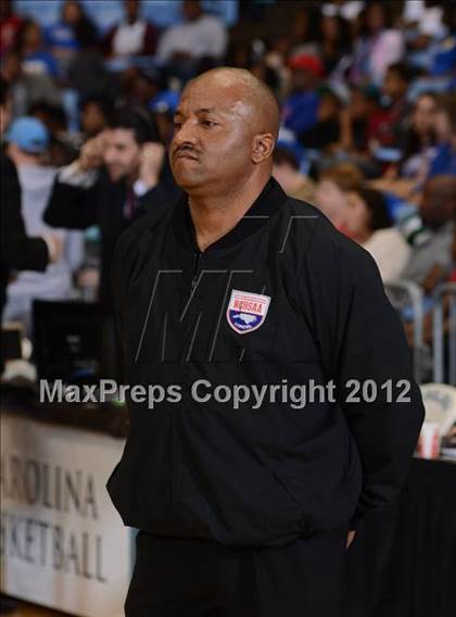 Thumbnail 2 in Winston-Salem Prep vs. Plymouth (NCHSAA 1A Final) photogallery.