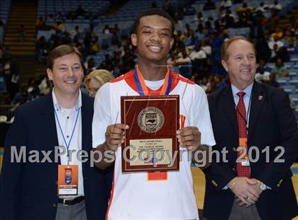 Thumbnail 3 in Winston-Salem Prep vs. Plymouth (NCHSAA 1A Final) photogallery.