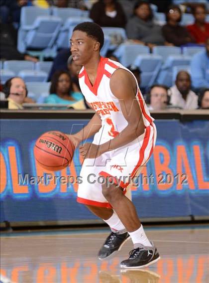 Thumbnail 3 in Winston-Salem Prep vs. Plymouth (NCHSAA 1A Final) photogallery.