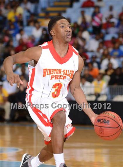 Thumbnail 3 in Winston-Salem Prep vs. Plymouth (NCHSAA 1A Final) photogallery.