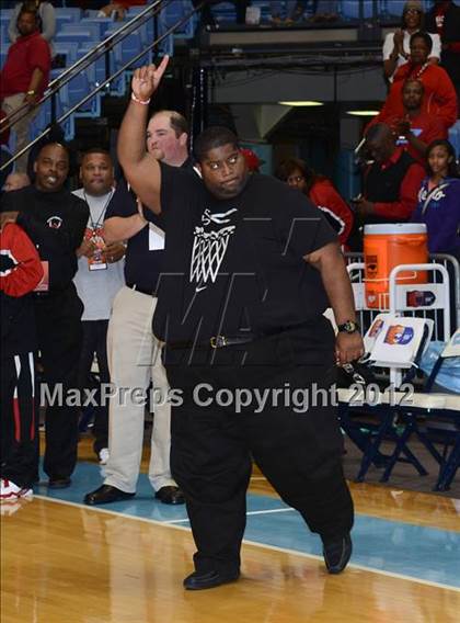 Thumbnail 2 in Winston-Salem Prep vs. Plymouth (NCHSAA 1A Final) photogallery.