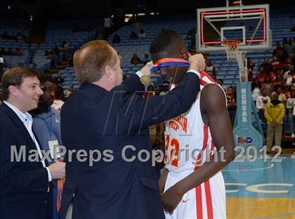 Thumbnail 1 in Winston-Salem Prep vs. Plymouth (NCHSAA 1A Final) photogallery.