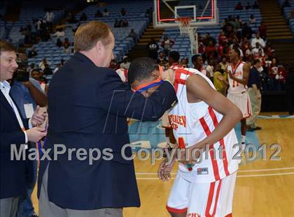 Thumbnail 2 in Winston-Salem Prep vs. Plymouth (NCHSAA 1A Final) photogallery.