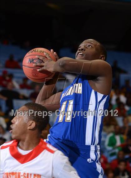 Thumbnail 3 in Winston-Salem Prep vs. Plymouth (NCHSAA 1A Final) photogallery.
