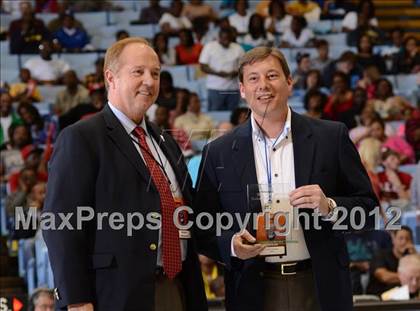 Thumbnail 2 in Winston-Salem Prep vs. Plymouth (NCHSAA 1A Final) photogallery.