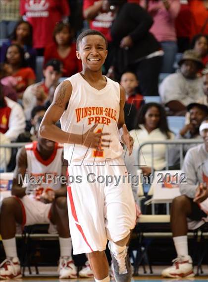 Thumbnail 3 in Winston-Salem Prep vs. Plymouth (NCHSAA 1A Final) photogallery.