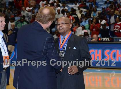 Thumbnail 2 in Winston-Salem Prep vs. Plymouth (NCHSAA 1A Final) photogallery.