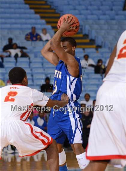 Thumbnail 2 in Winston-Salem Prep vs. Plymouth (NCHSAA 1A Final) photogallery.