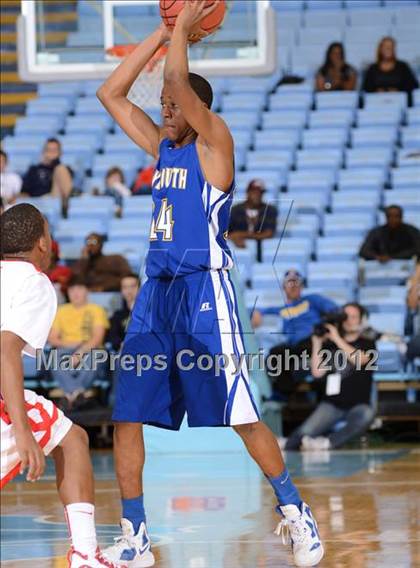 Thumbnail 2 in Winston-Salem Prep vs. Plymouth (NCHSAA 1A Final) photogallery.