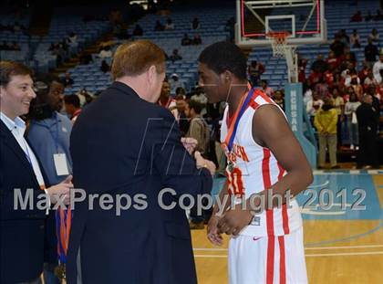Thumbnail 2 in Winston-Salem Prep vs. Plymouth (NCHSAA 1A Final) photogallery.