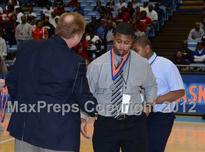 Thumbnail 3 in Winston-Salem Prep vs. Plymouth (NCHSAA 1A Final) photogallery.