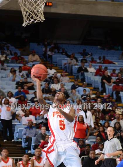 Thumbnail 1 in Winston-Salem Prep vs. Plymouth (NCHSAA 1A Final) photogallery.