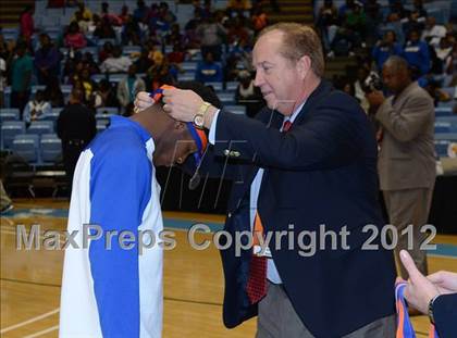 Thumbnail 2 in Winston-Salem Prep vs. Plymouth (NCHSAA 1A Final) photogallery.