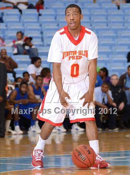 Thumbnail 2 in Winston-Salem Prep vs. Plymouth (NCHSAA 1A Final) photogallery.