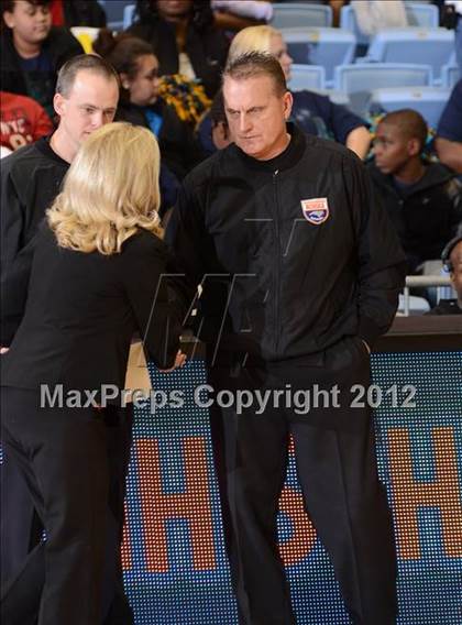 Thumbnail 1 in Winston-Salem Prep vs. Plymouth (NCHSAA 1A Final) photogallery.