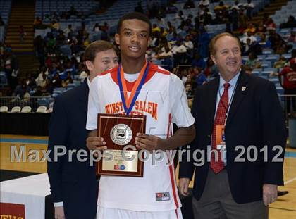Thumbnail 2 in Winston-Salem Prep vs. Plymouth (NCHSAA 1A Final) photogallery.