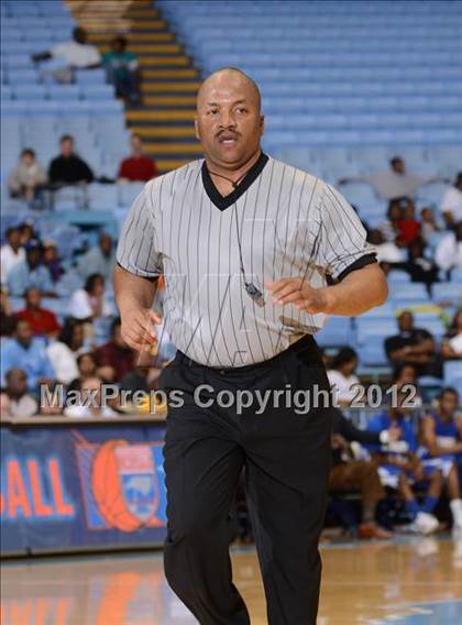 Thumbnail 3 in Winston-Salem Prep vs. Plymouth (NCHSAA 1A Final) photogallery.