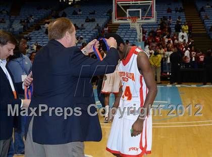 Thumbnail 3 in Winston-Salem Prep vs. Plymouth (NCHSAA 1A Final) photogallery.