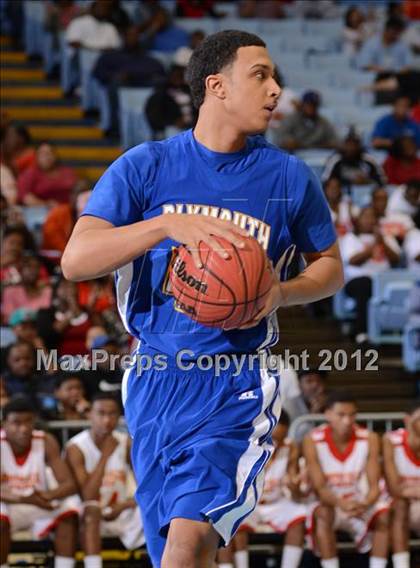 Thumbnail 1 in Winston-Salem Prep vs. Plymouth (NCHSAA 1A Final) photogallery.