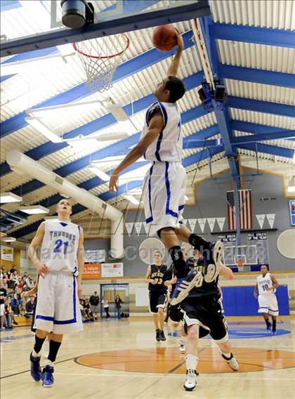 Thumbnail 2 in Oak Ridge @ Rocklin (Rocklin Holiday Classic) photogallery.