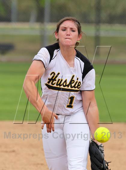 Thumbnail 1 in Tracy vs. Hughson (Nor Cal Classic) photogallery.