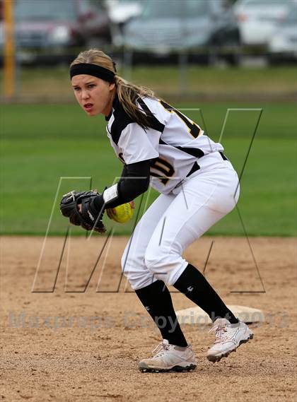Thumbnail 1 in Tracy vs. Hughson (Nor Cal Classic) photogallery.