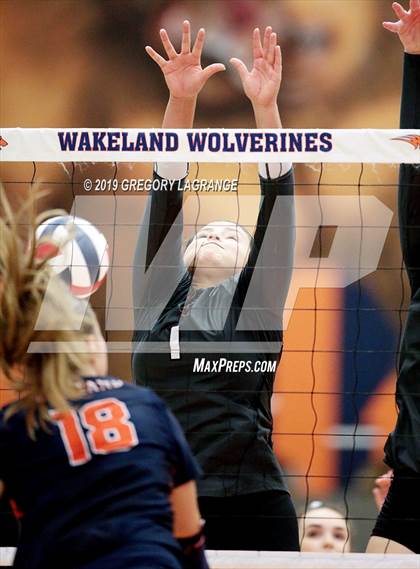 Thumbnail 2 in Liberty vs Wakeland photogallery.