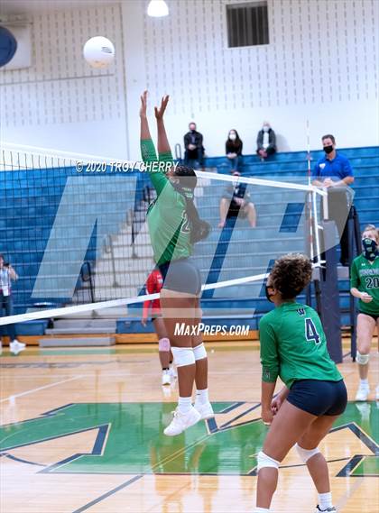 Thumbnail 2 in Weddington vs Monroe photogallery.
