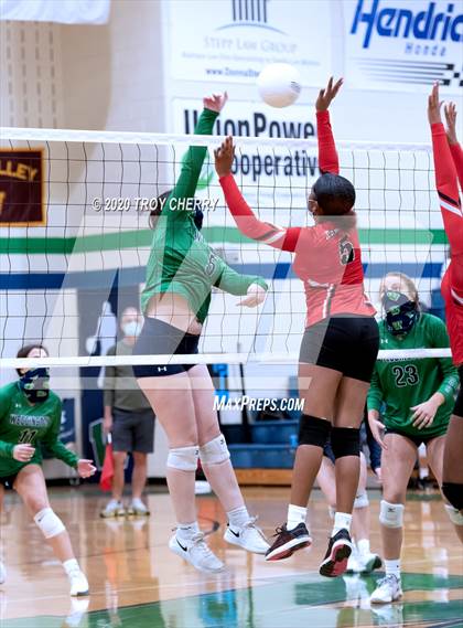 Thumbnail 3 in Weddington vs Monroe photogallery.
