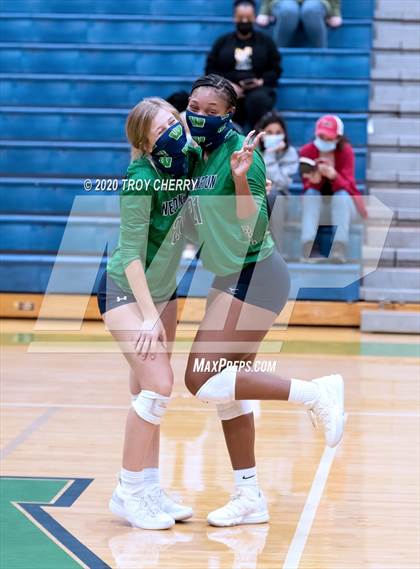 Thumbnail 2 in Weddington vs Monroe photogallery.
