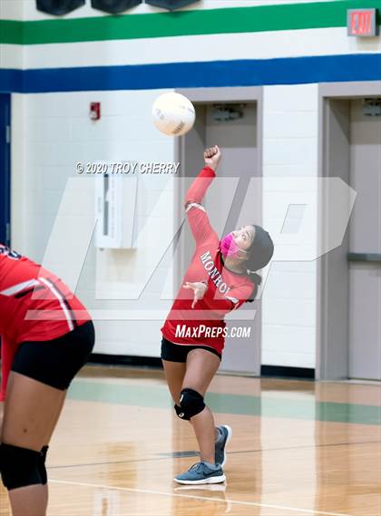 Thumbnail 3 in Weddington vs Monroe photogallery.