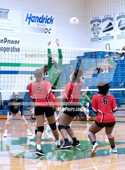 Thumbnail 2 in Weddington vs Monroe photogallery.
