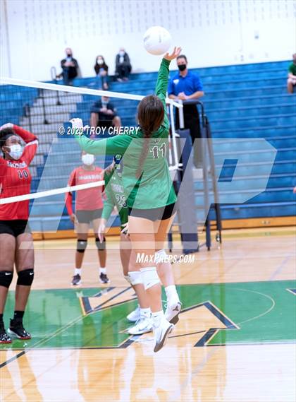 Thumbnail 2 in Weddington vs Monroe photogallery.