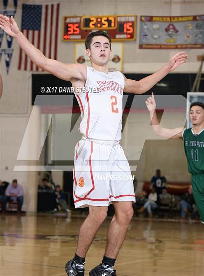 Thumbnail 3 in El Cerrito vs. Jesuit (Fr. Kelly Tribute) photogallery.