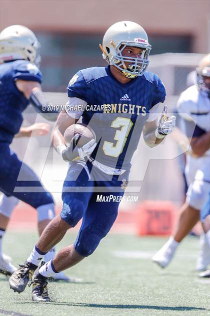 Thumbnail 3 in Notre Dame (SO) vs. Desert Vista (Honor Bowl) photogallery.